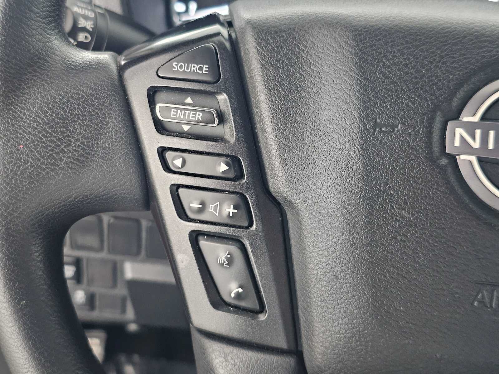 2023 Nissan Frontier SV