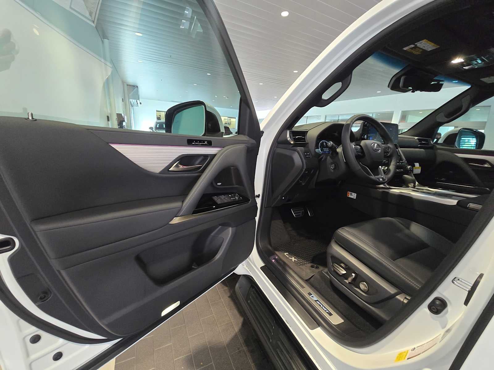 2026 Lexus LX 700h F SPORT Handling