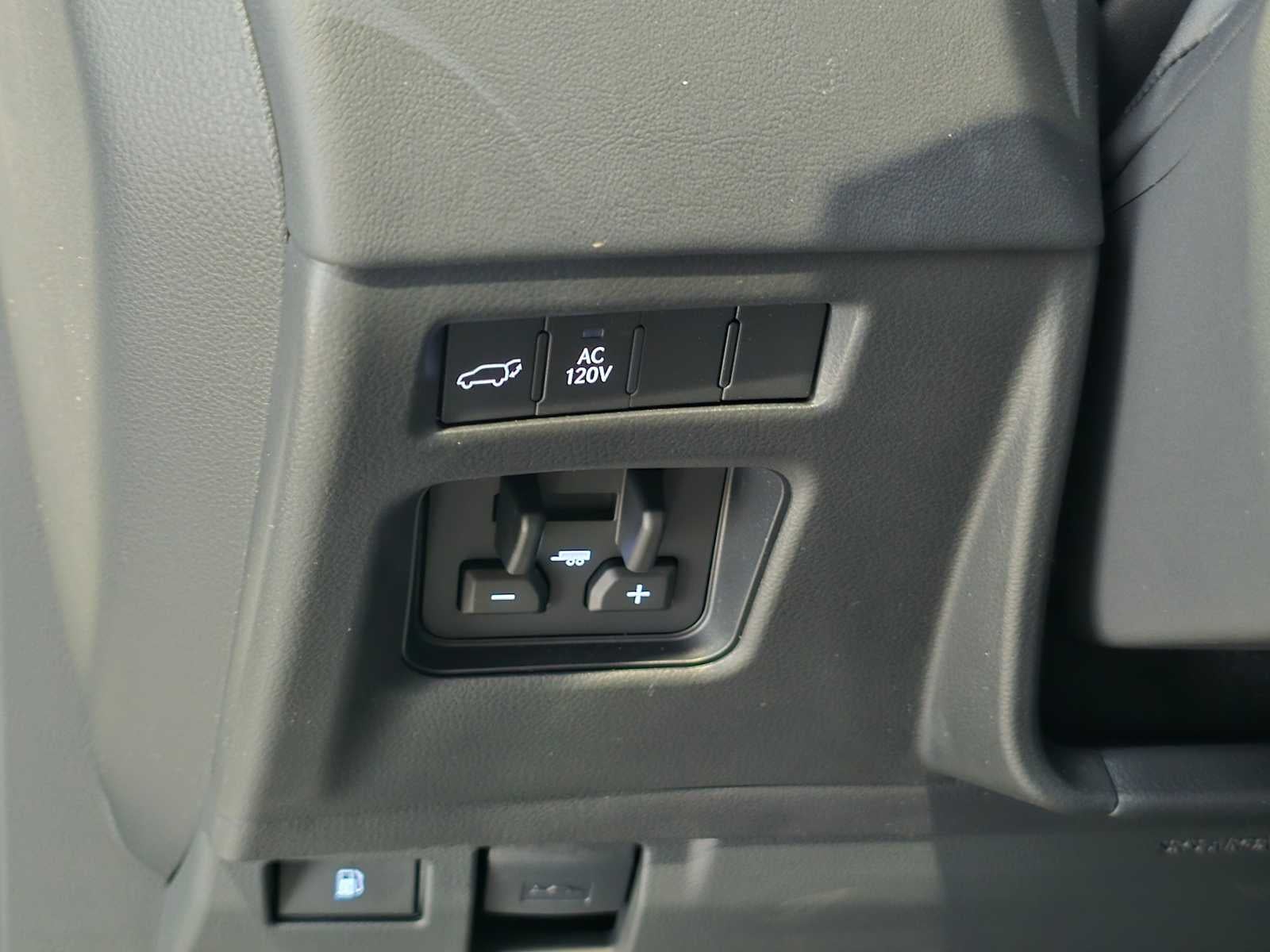 2026 Lexus LX 700h F SPORT Handling