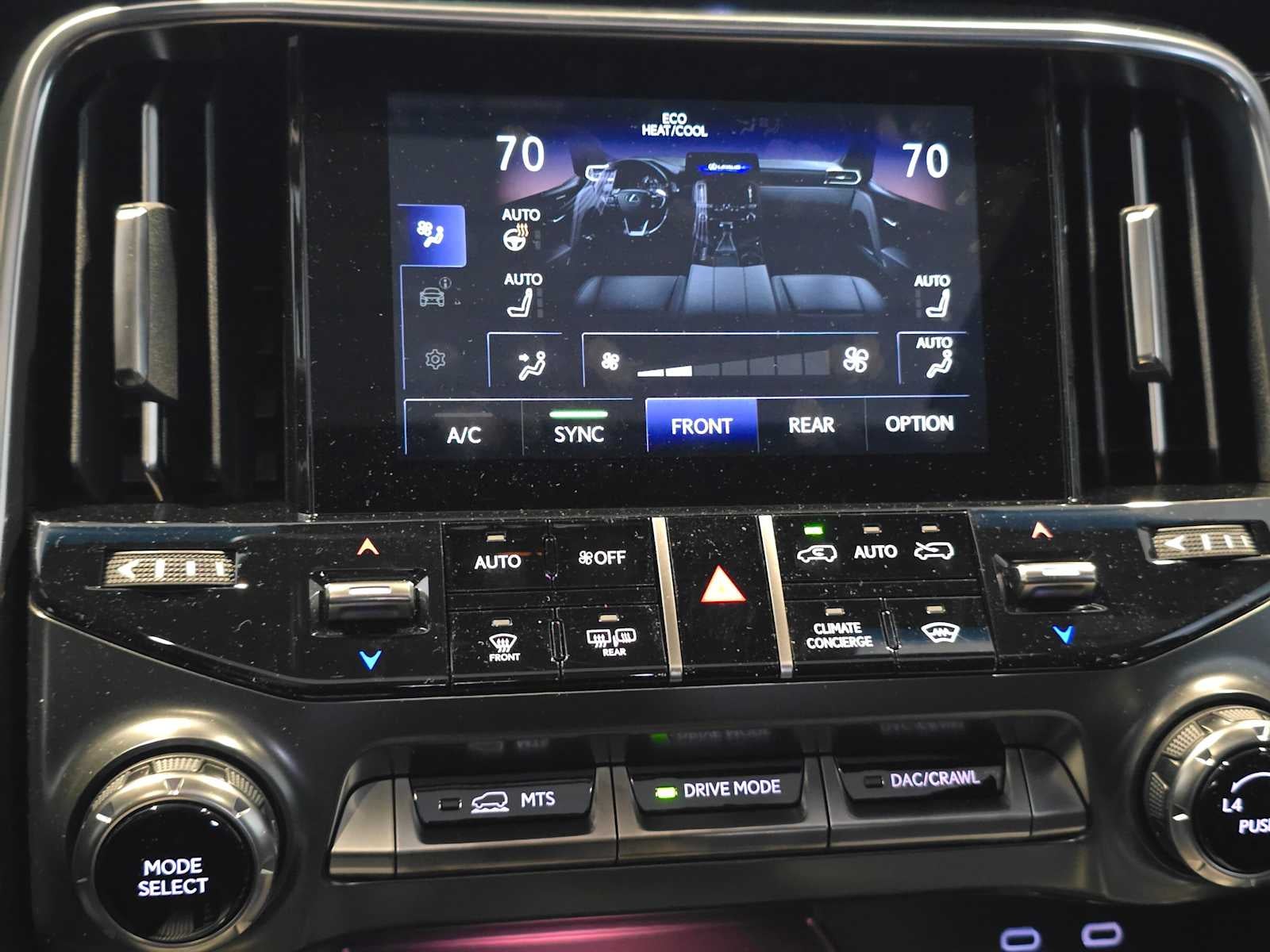 2026 Lexus LX 700h F SPORT Handling