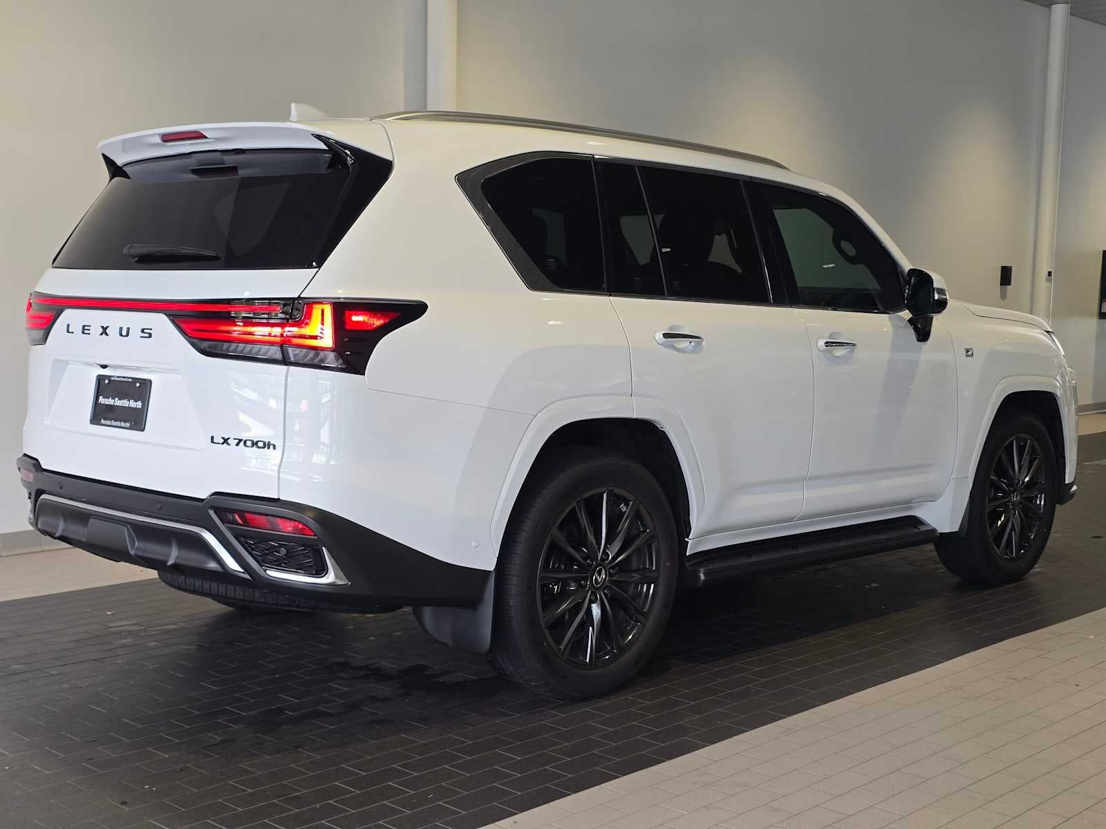 2026 Lexus LX 700h F SPORT Handling