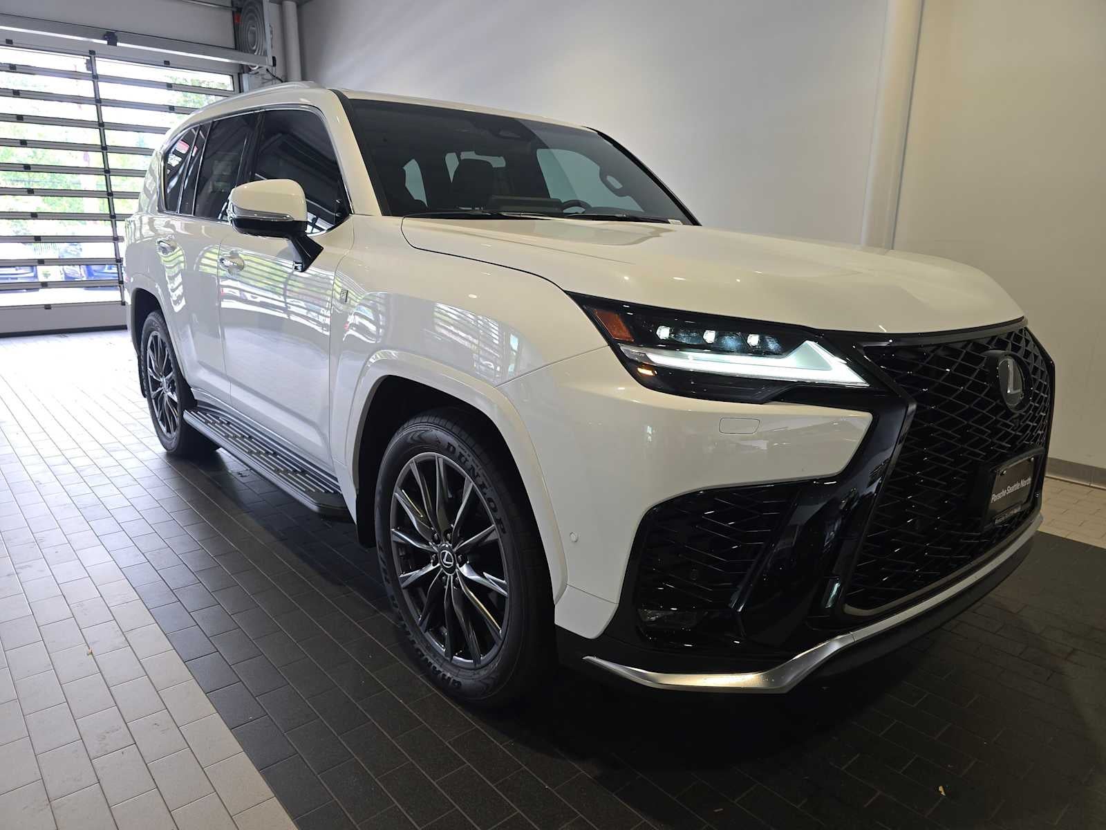 2026 Lexus LX 700h F SPORT Handling
