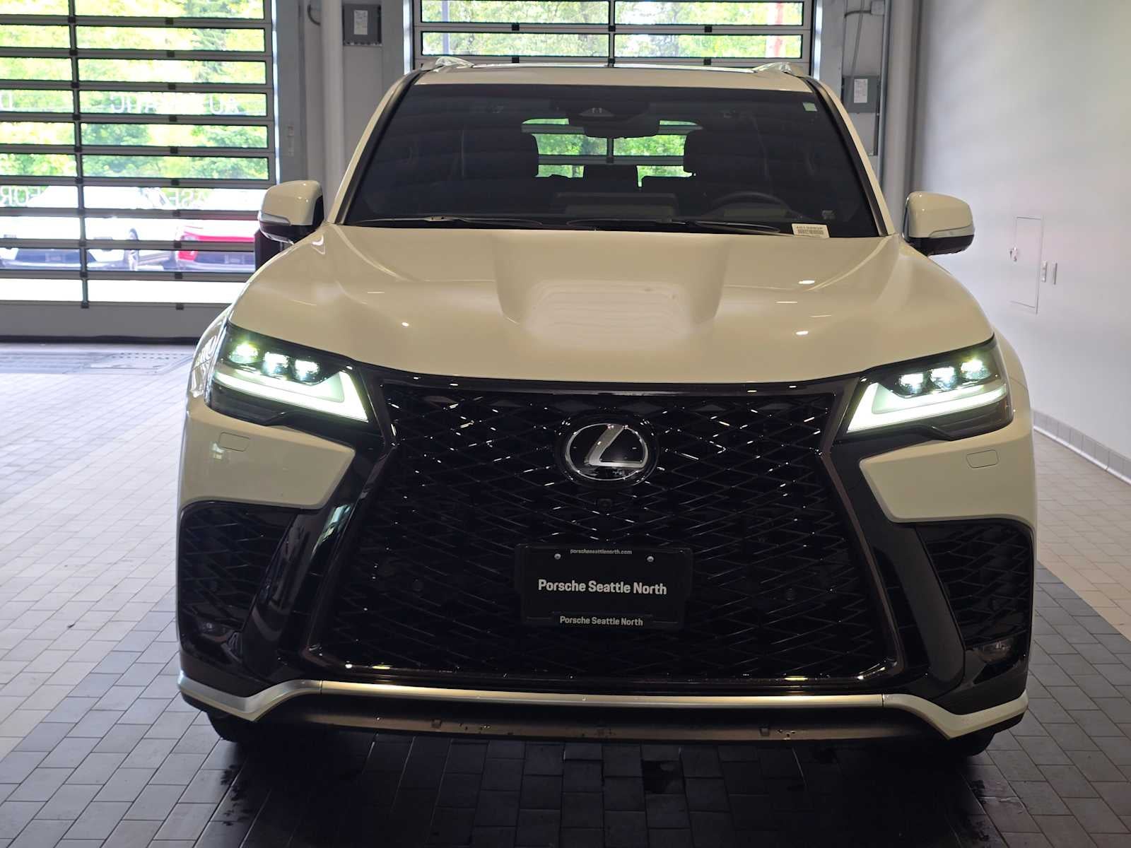 2026 Lexus LX 700h F SPORT Handling