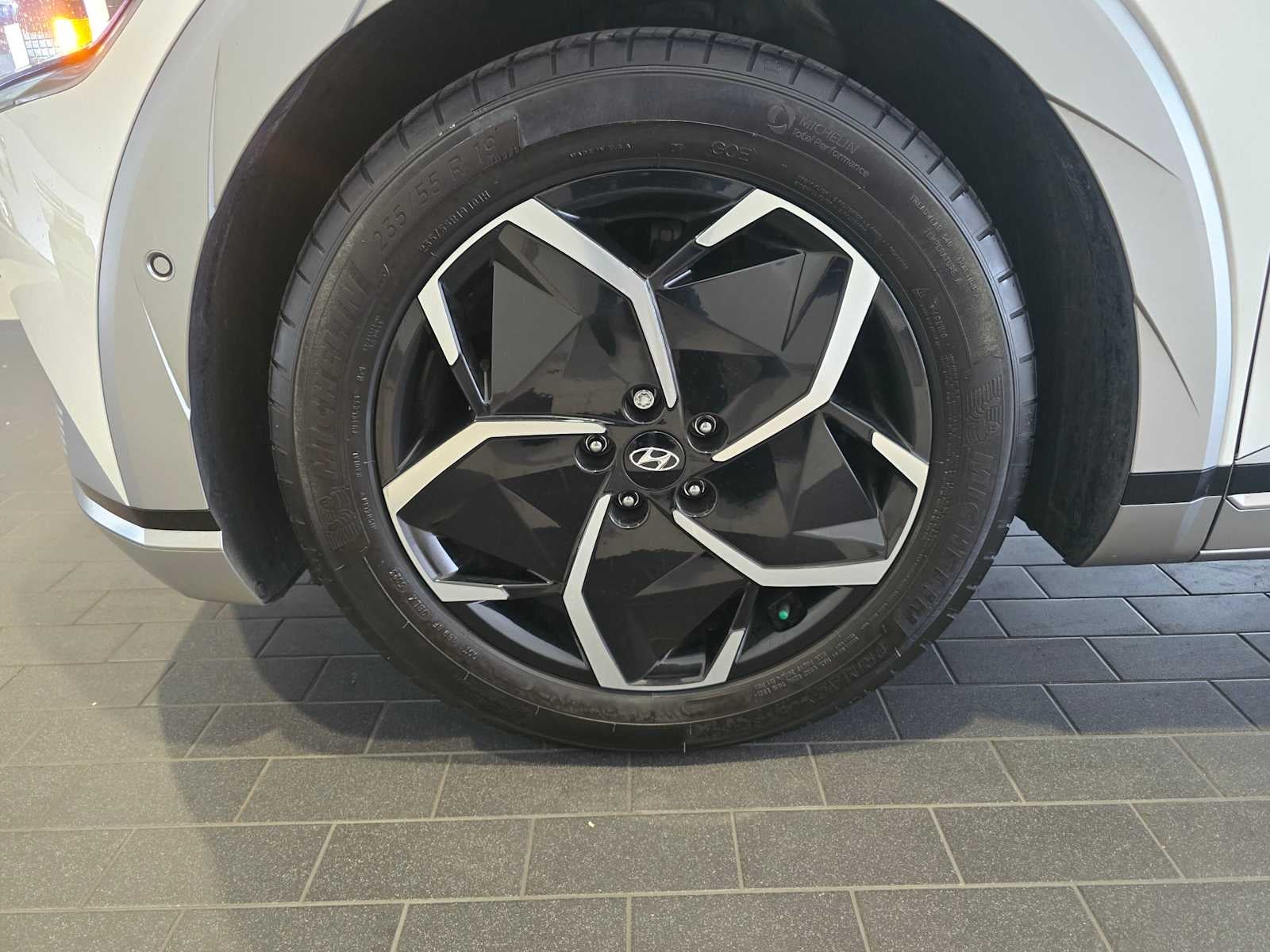 2024 Hyundai IONIQ 5 Limited