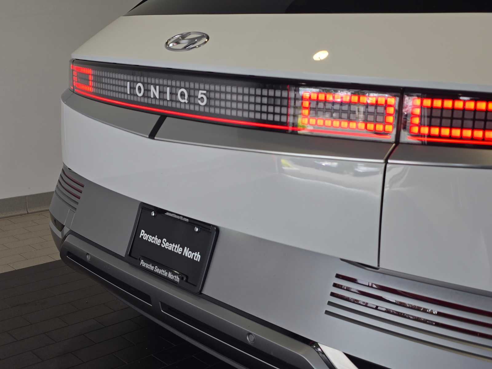 2024 Hyundai IONIQ 5 Limited