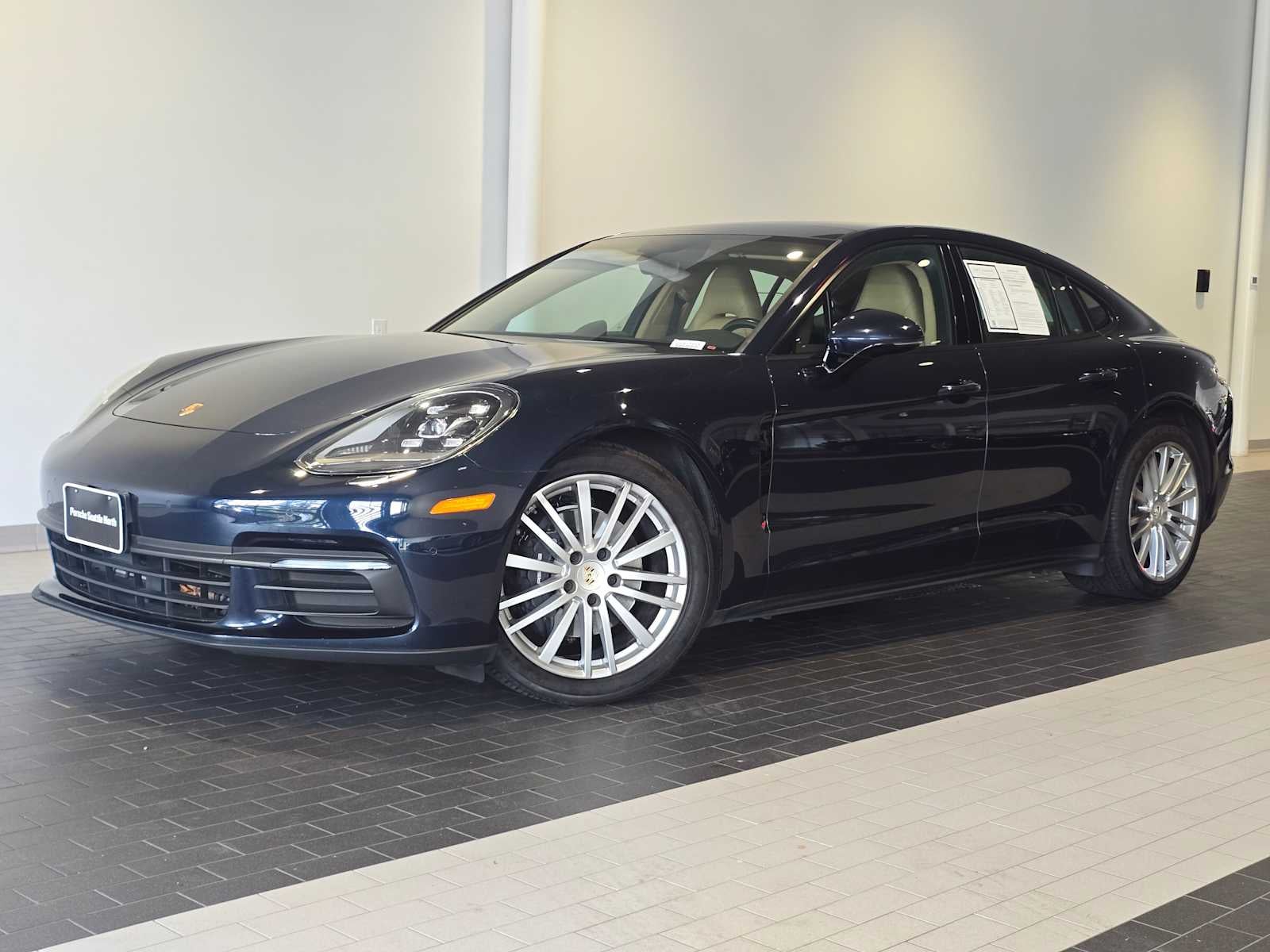 2020 Porsche Panamera Panamera 4