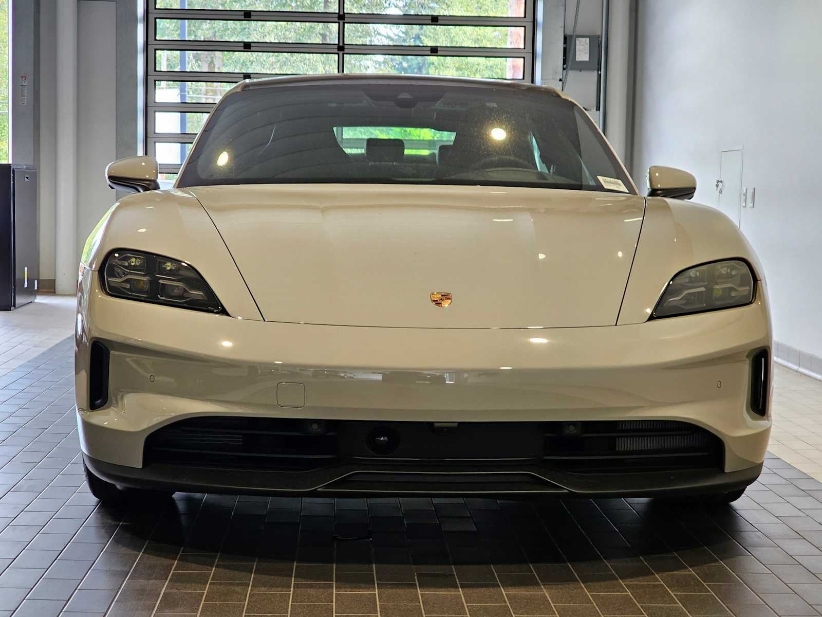 2025 Porsche Taycan 4