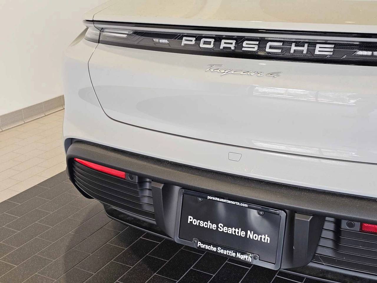 2025 Porsche Taycan 4