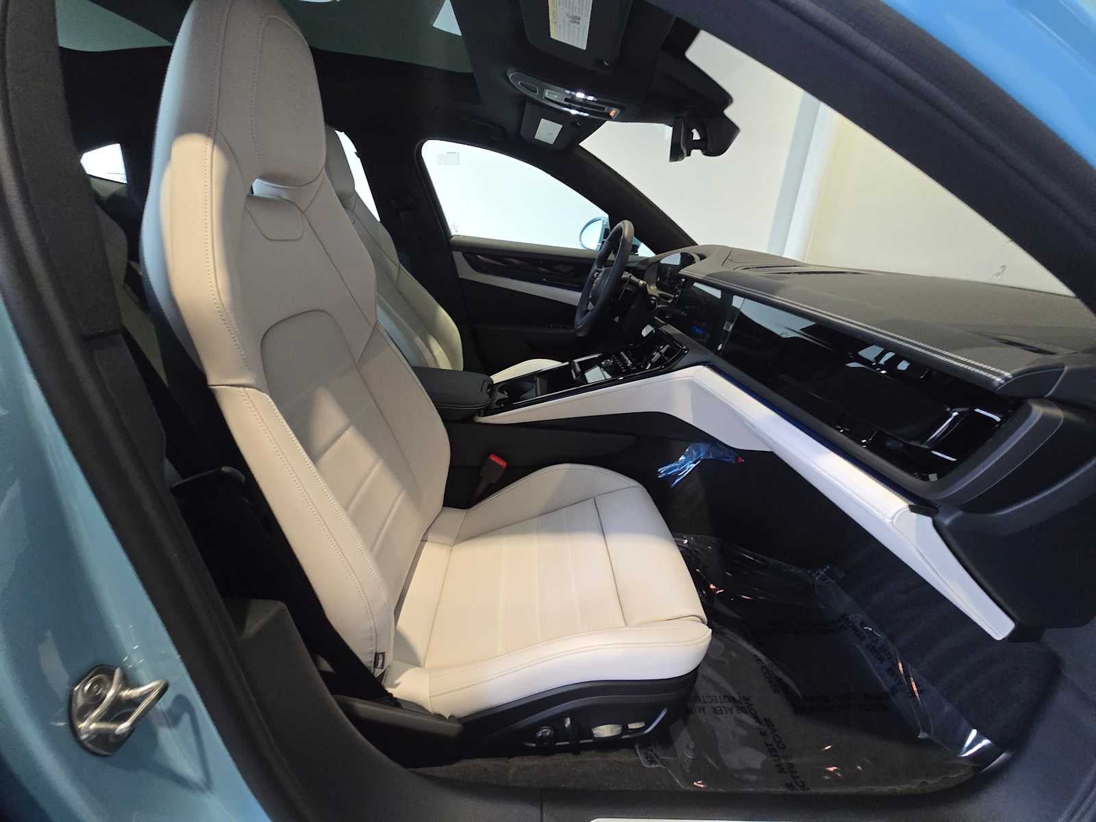 2026 Porsche Panamera 4