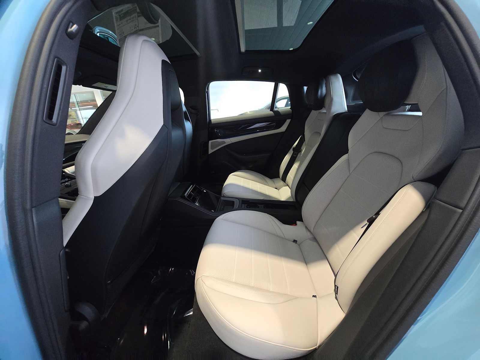 2026 Porsche Panamera 4