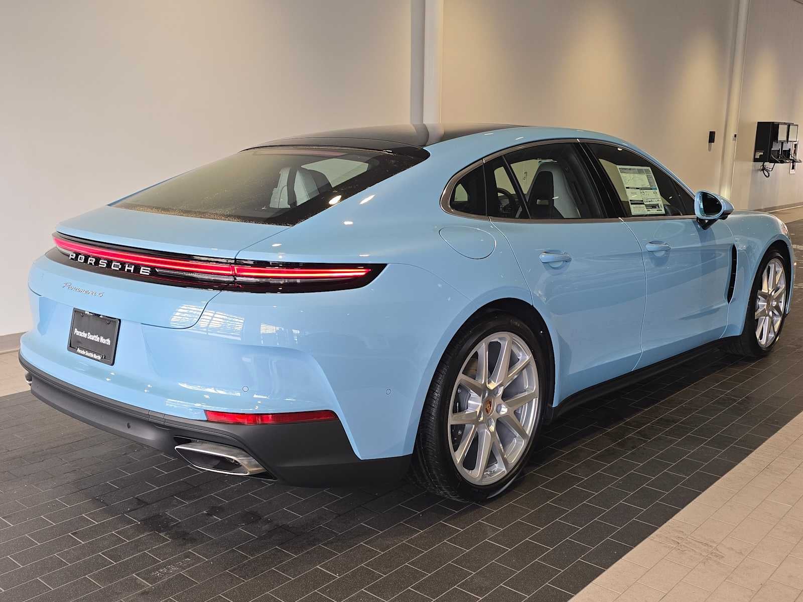 2026 Porsche Panamera 4