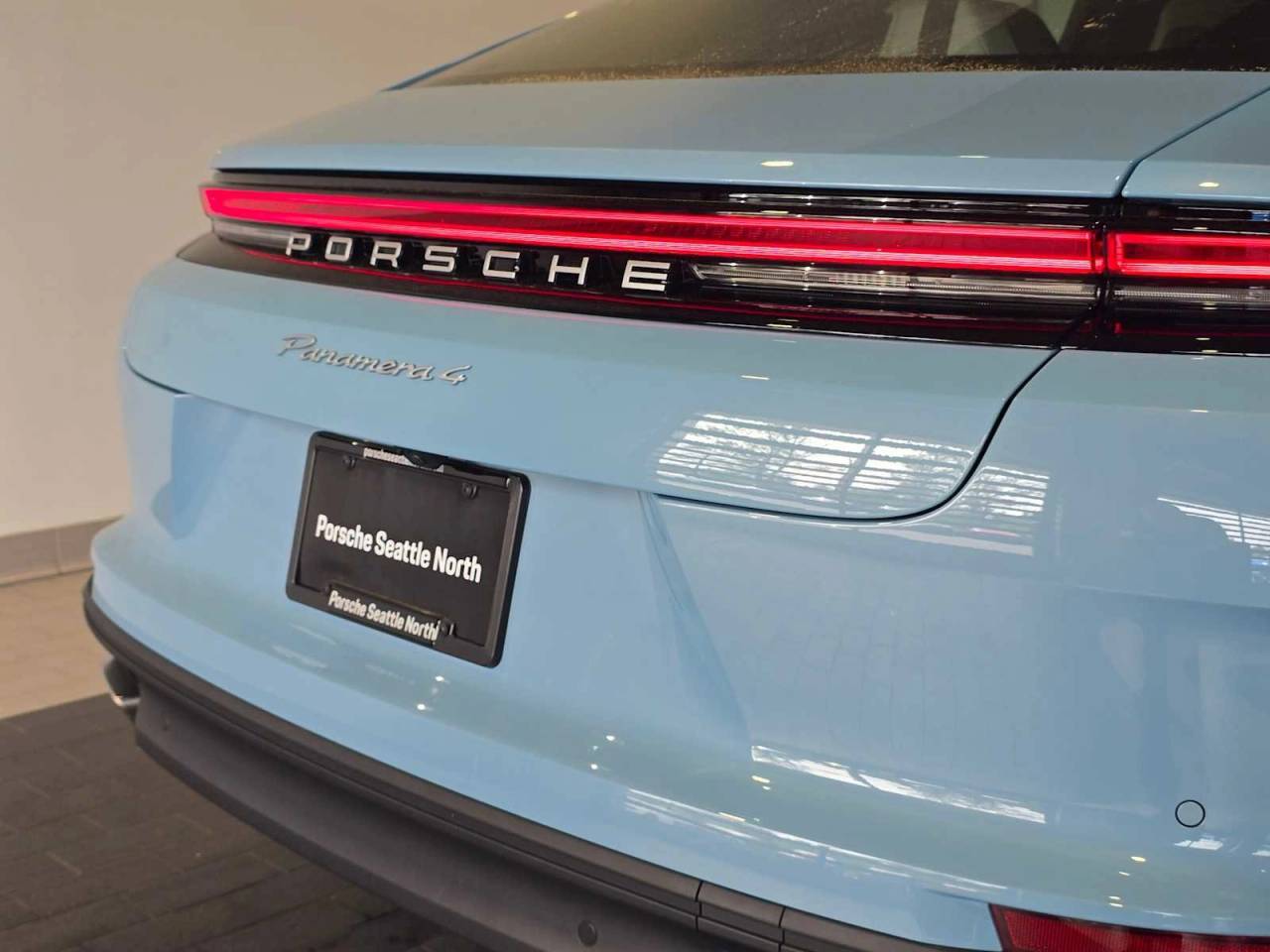 2026 Porsche Panamera 4
