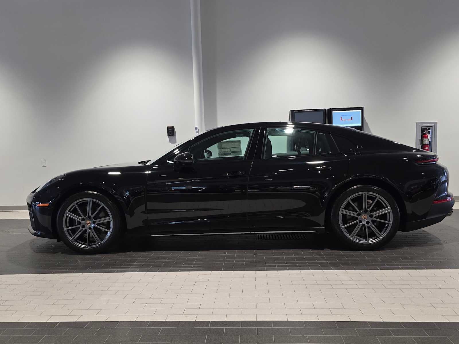 2026 Porsche Panamera Base