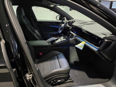 2026 Porsche Panamera Base