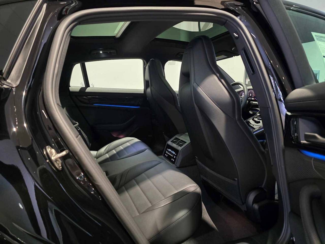 2026 Porsche Panamera Base