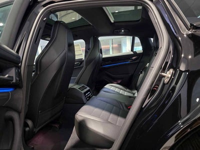 2026 Porsche Panamera Base
