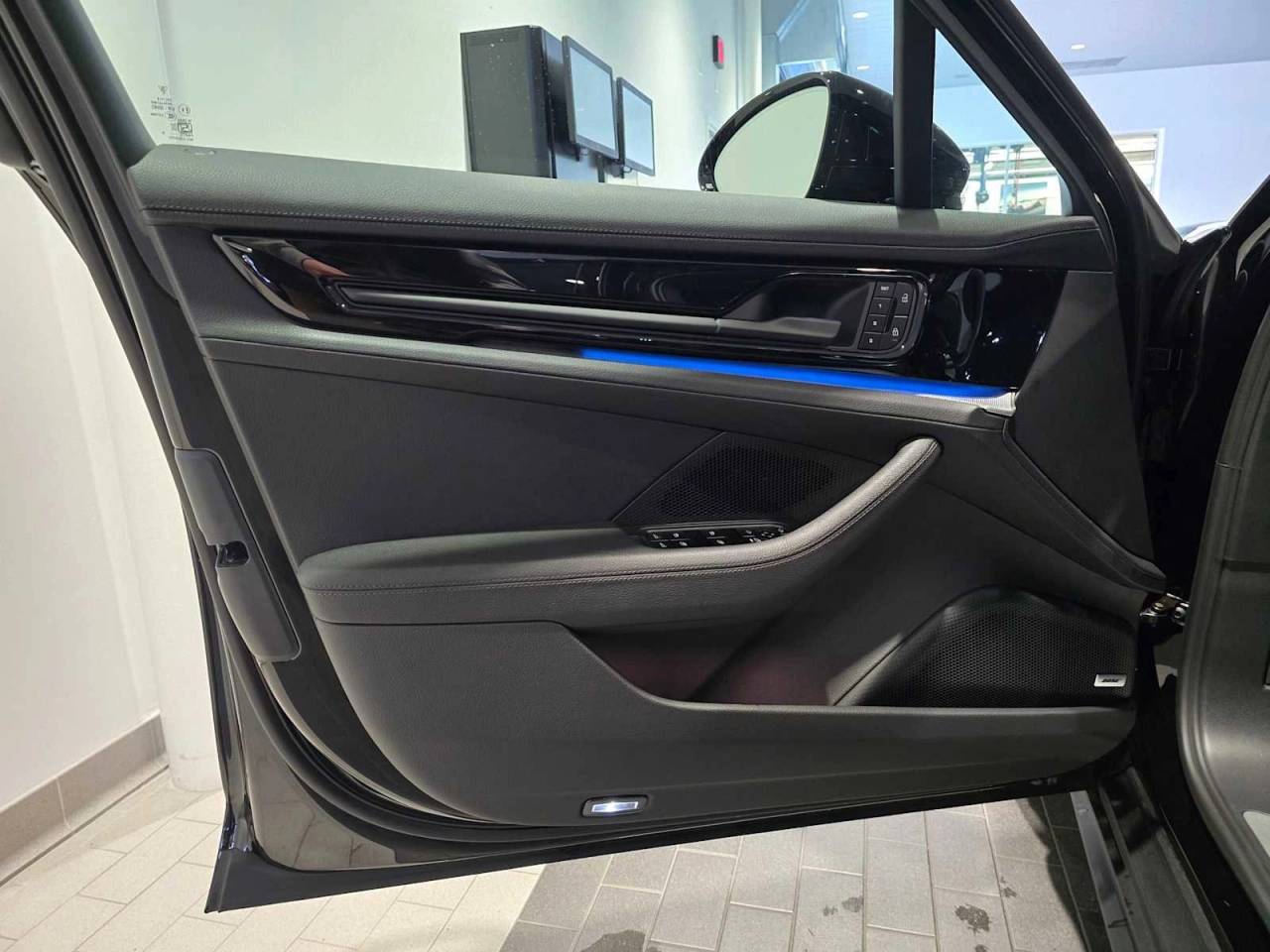 2026 Porsche Panamera Base