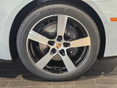 2025 Porsche Panamera 4