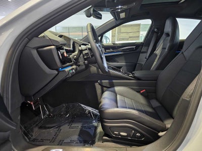 2025 Porsche Panamera 4