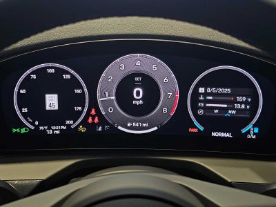 2025 Porsche Panamera 4