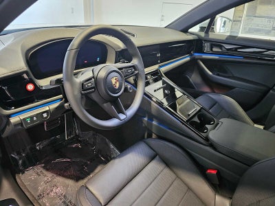 2025 Porsche Panamera 4