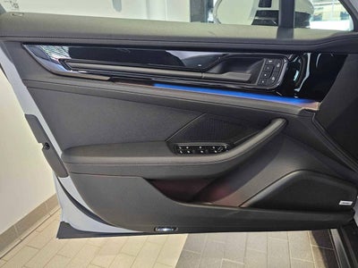 2025 Porsche Panamera 4