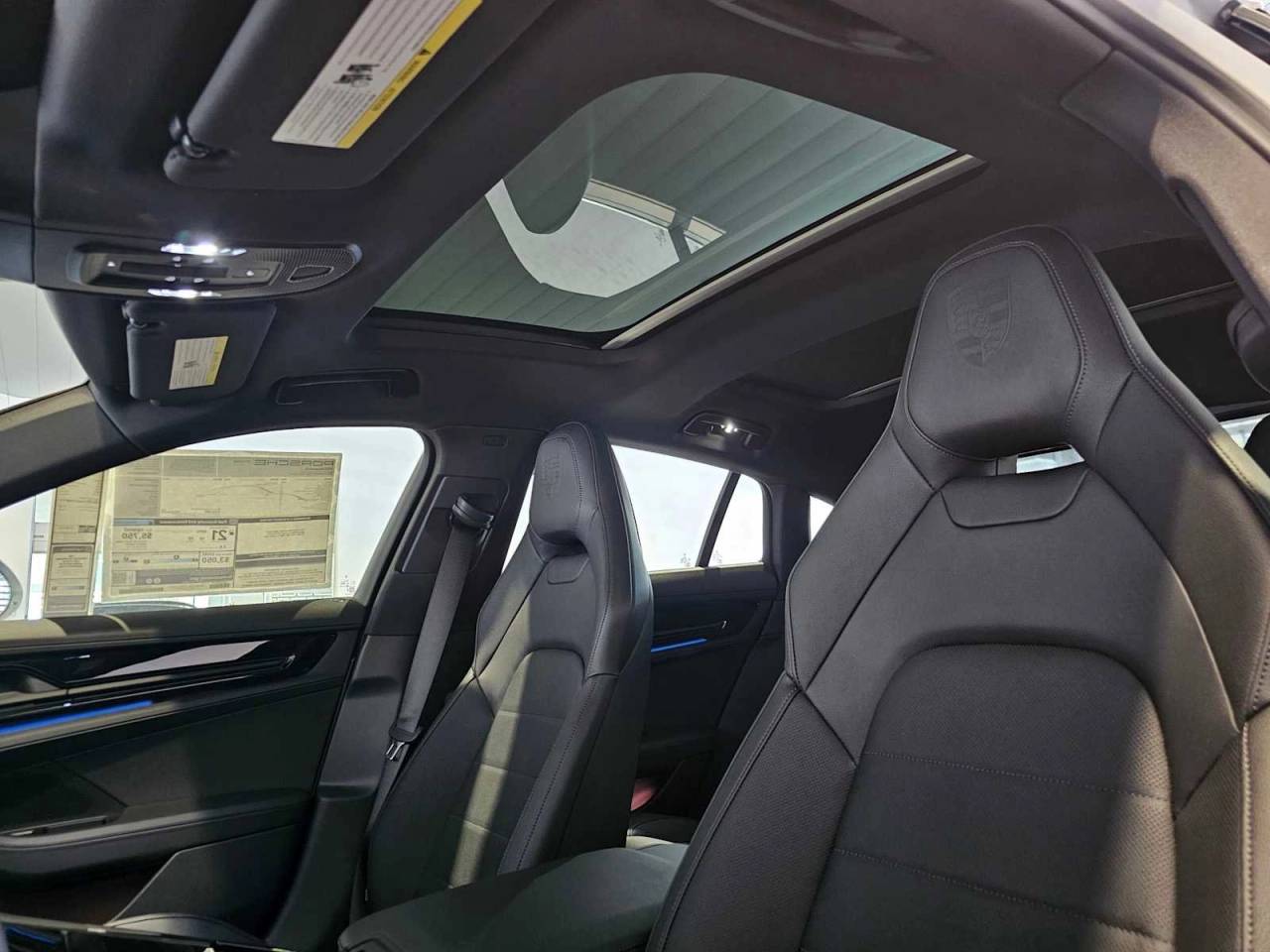 2025 Porsche Panamera 4