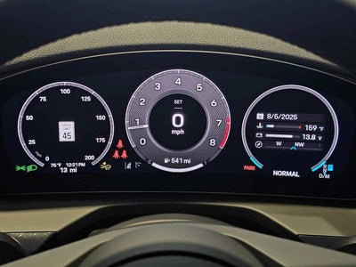 2025 Porsche Panamera 4