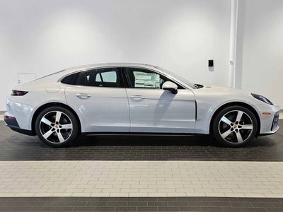 2025 Porsche Panamera 4
