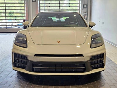 2025 Porsche Panamera 4
