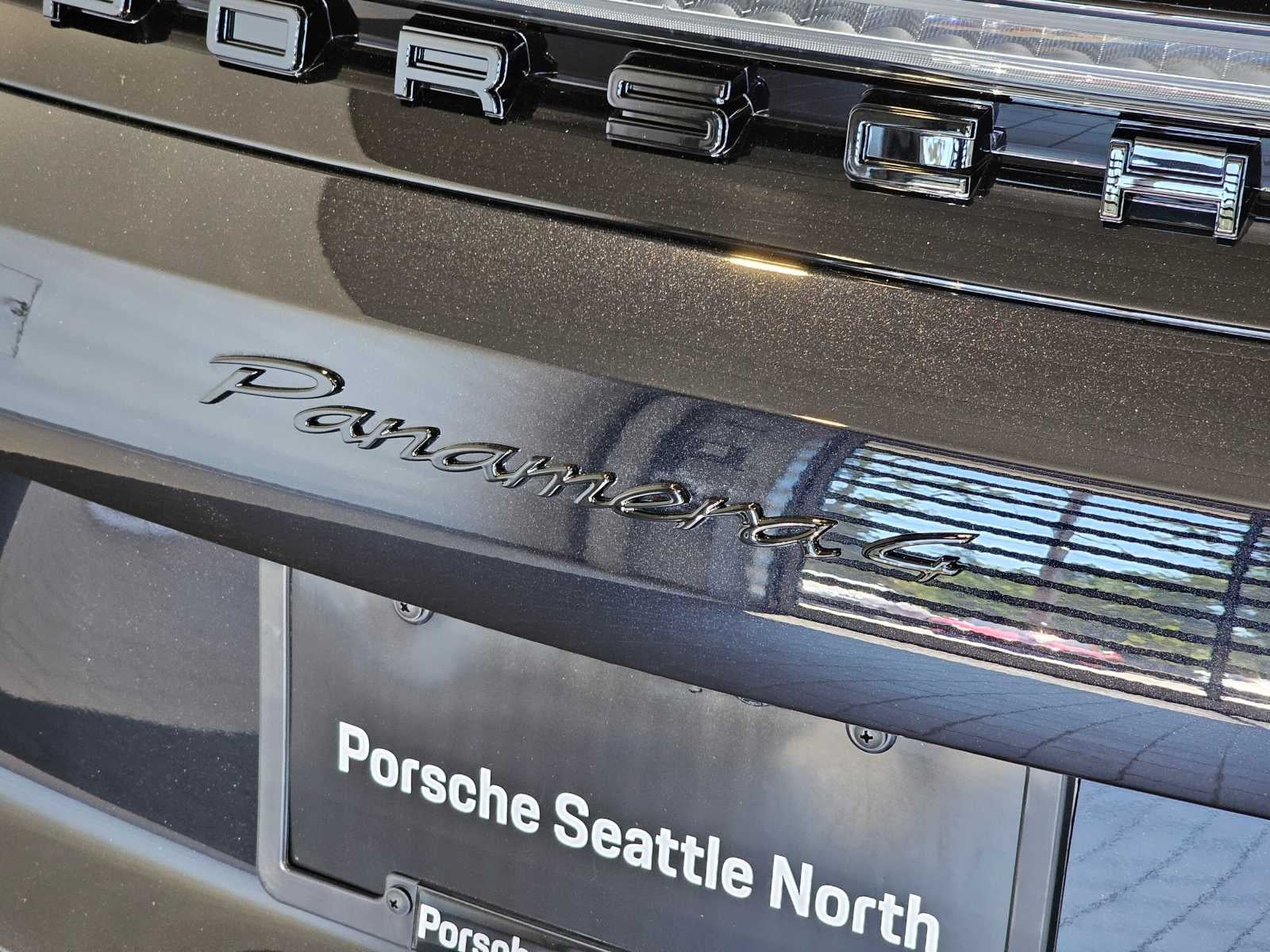 2024 Porsche Panamera 4