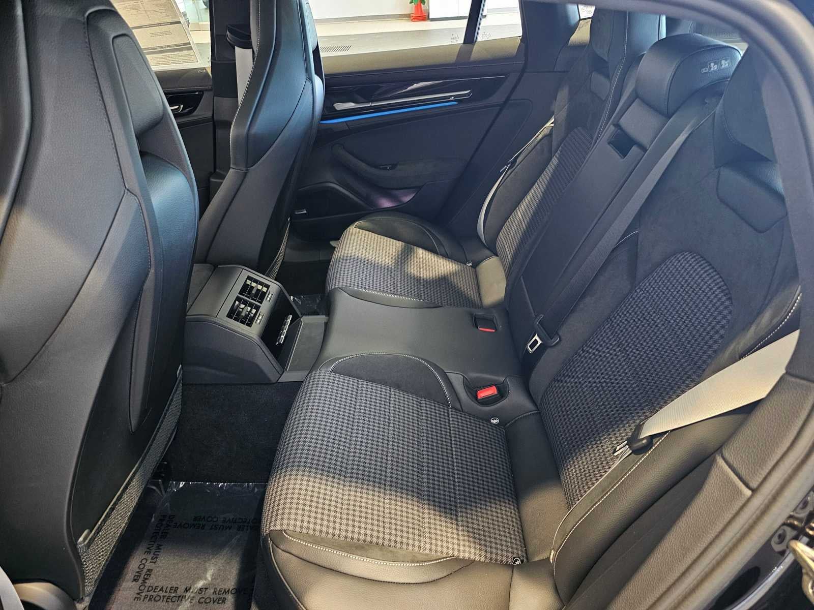 2024 Porsche Panamera 4