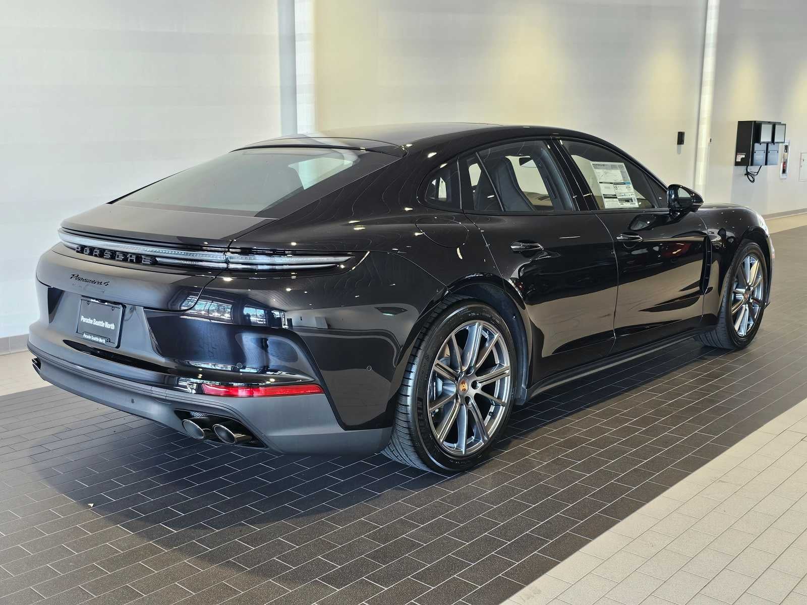2024 Porsche Panamera 4