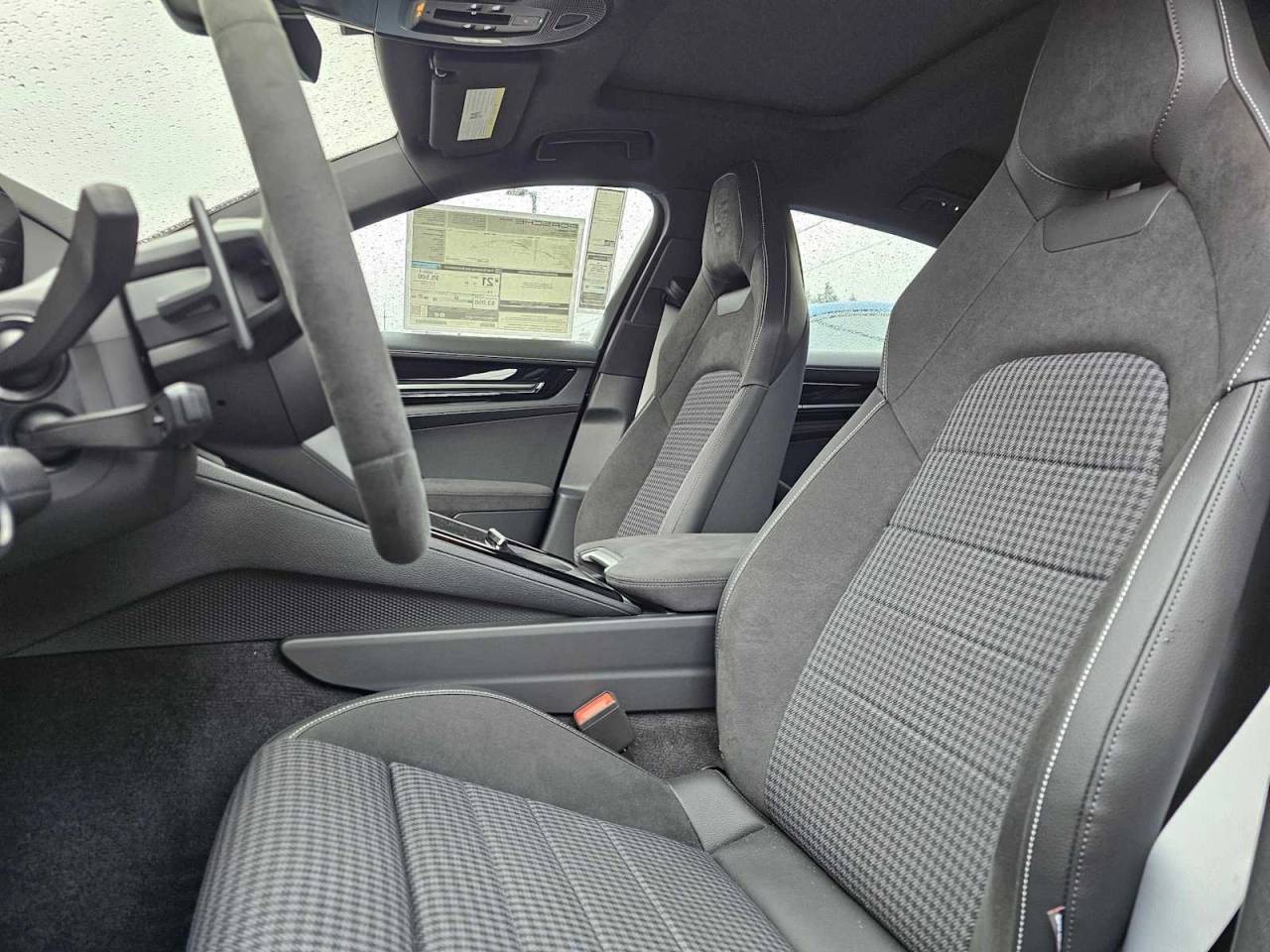 2024 Porsche Panamera 4