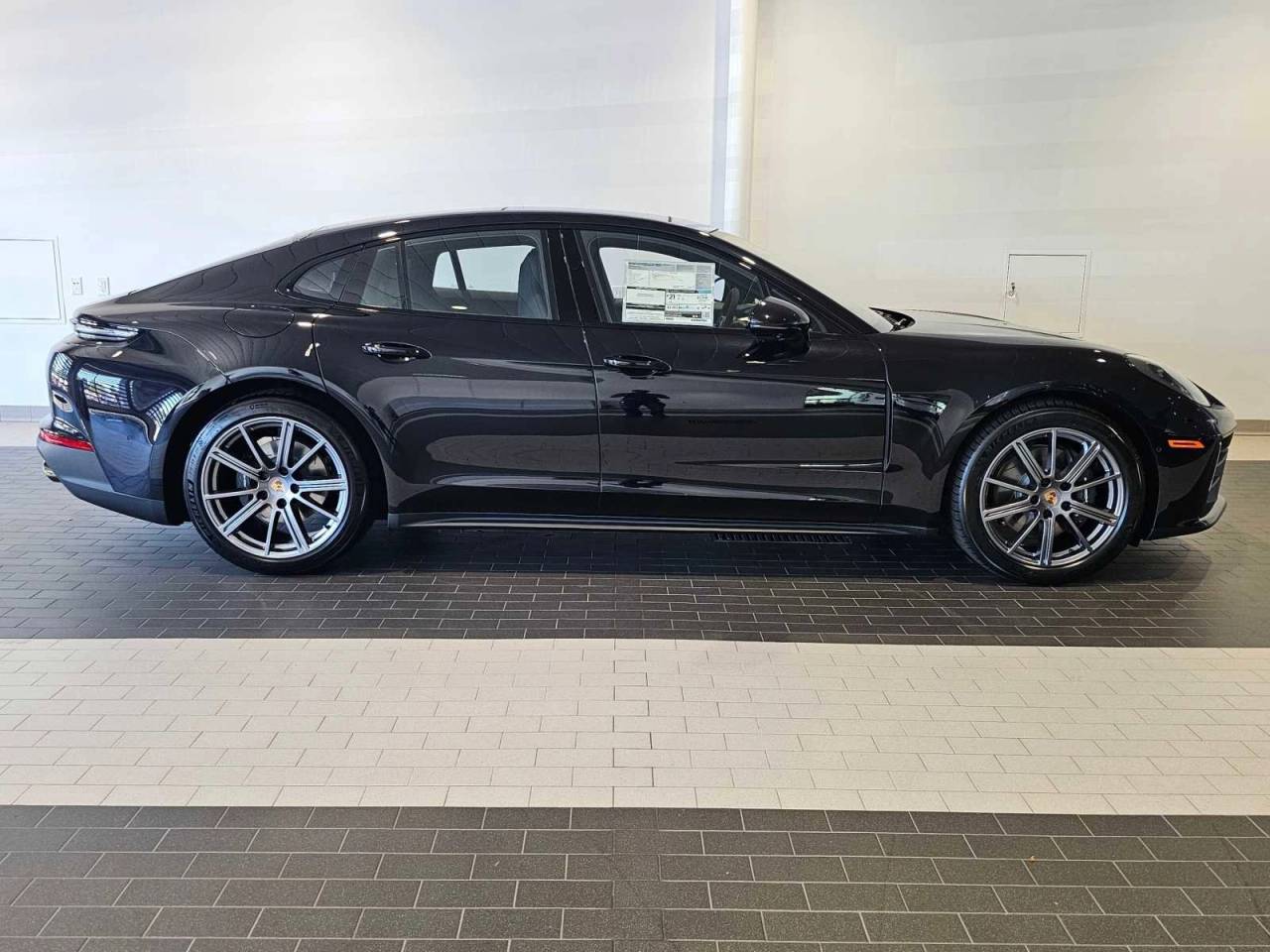 2024 Porsche Panamera 4