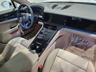 2025 Porsche Panamera 4