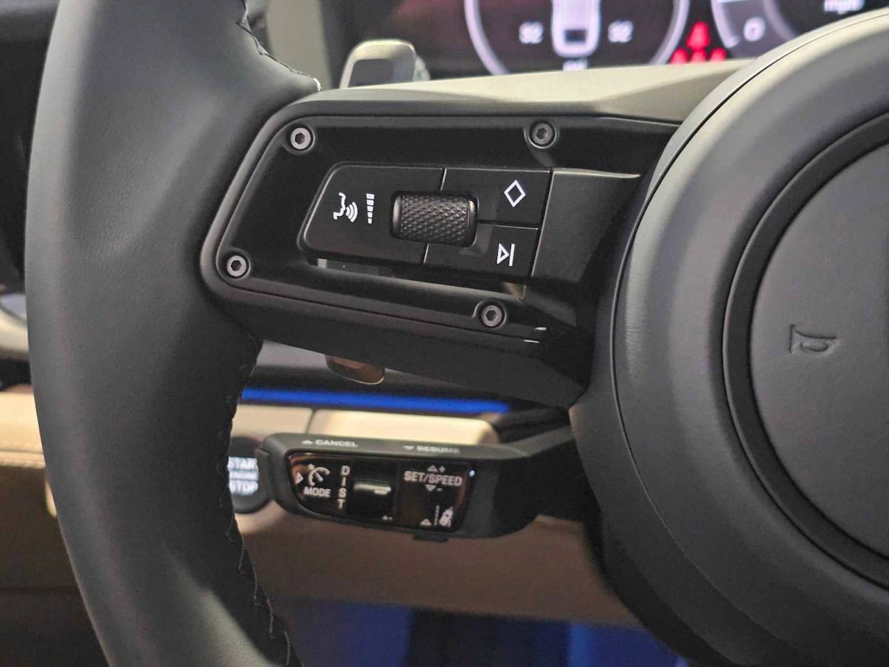 2025 Porsche Panamera 4