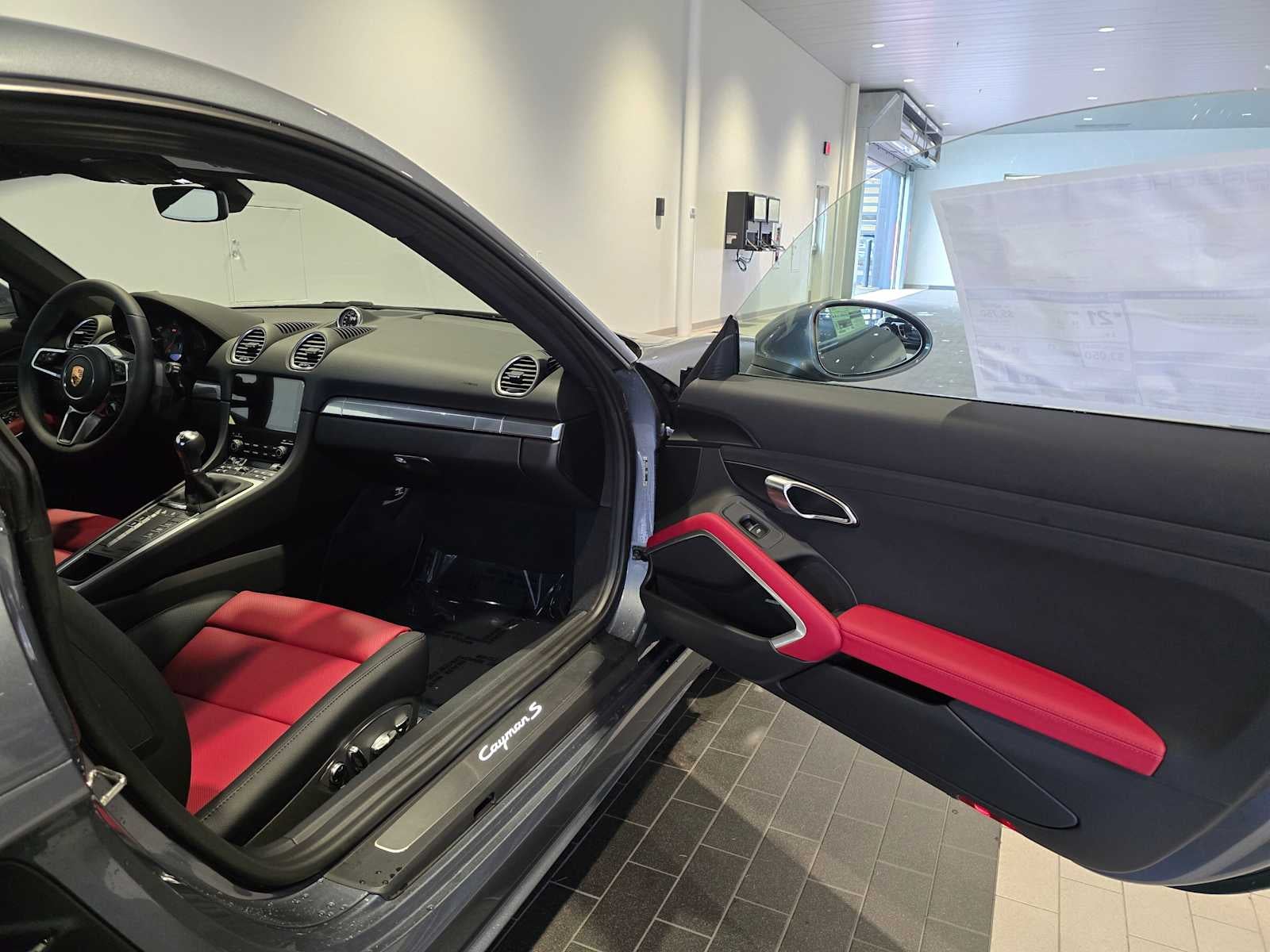 2025 Porsche 718 Cayman S