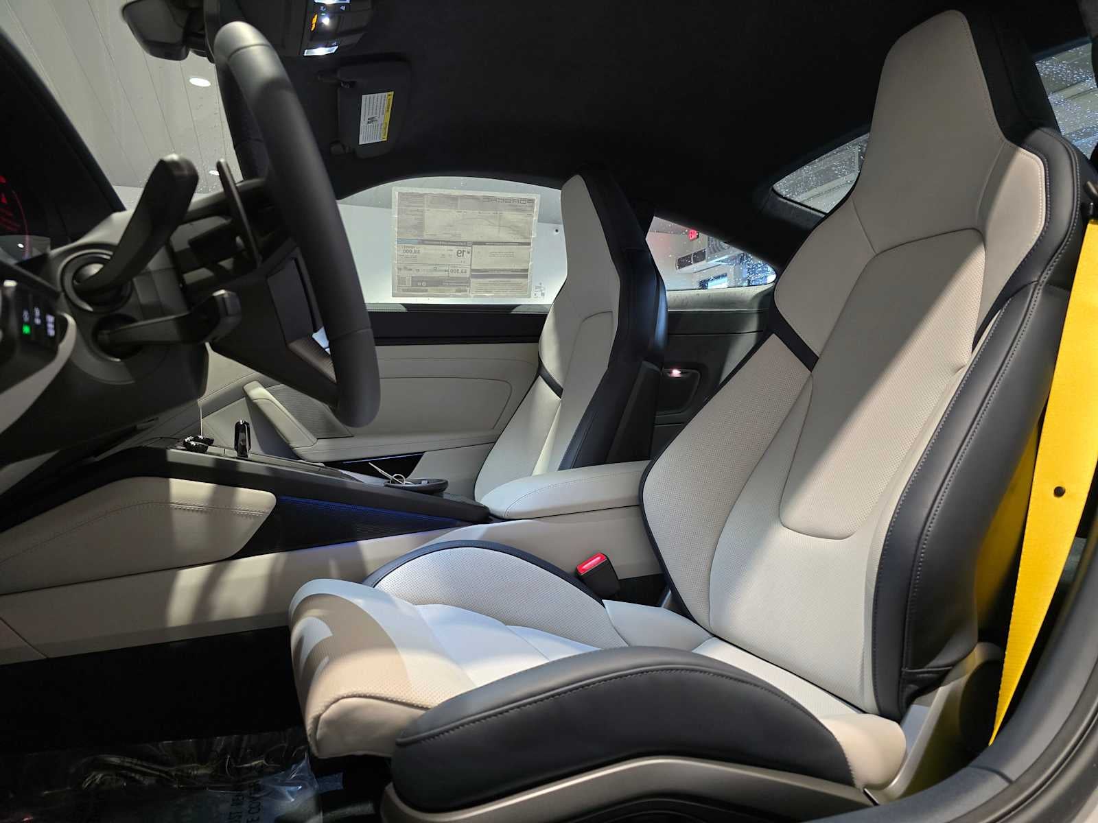 2026 Porsche 911 Carrera 4 GTS