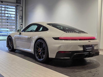 2026 Porsche 911 Carrera 4 GTS