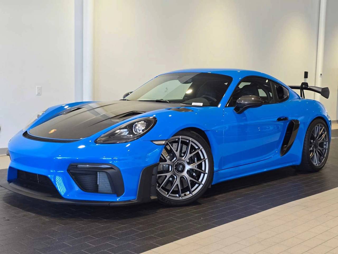 2023 Porsche 718 Cayman GT4 RS