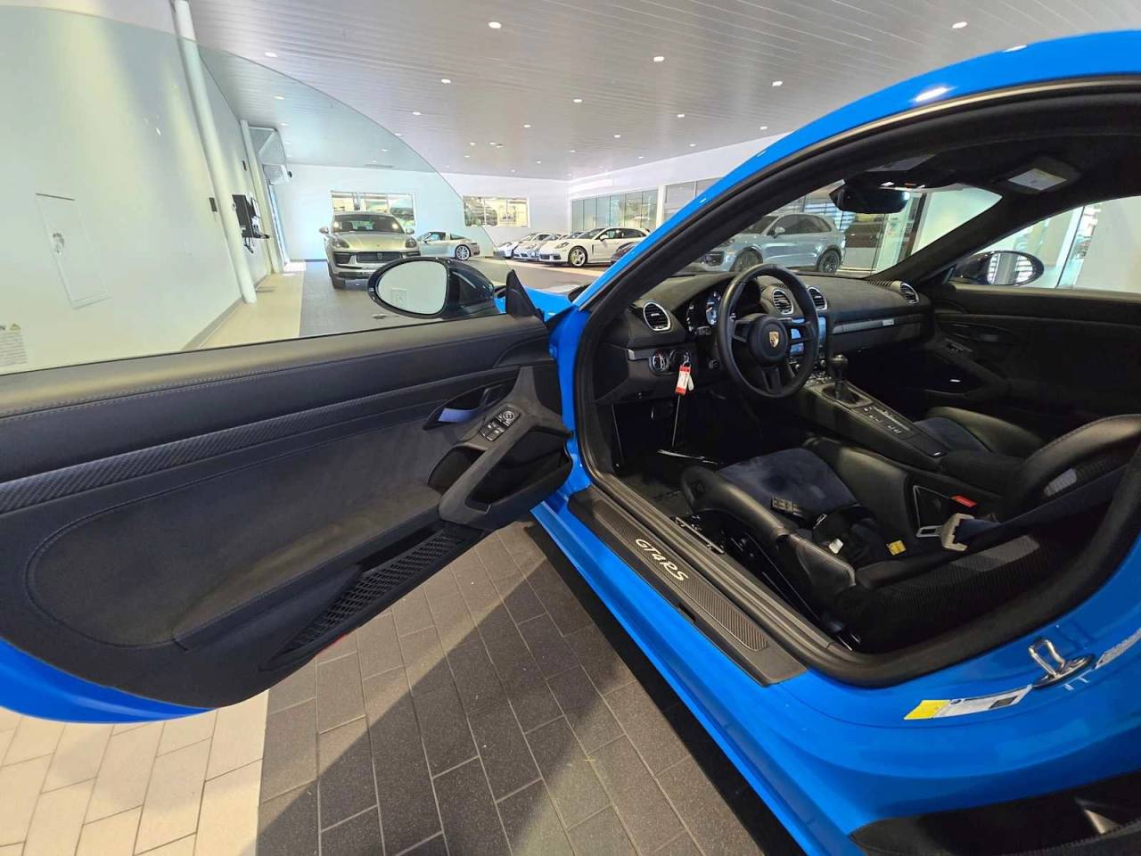 2023 Porsche 718 Cayman GT4 RS