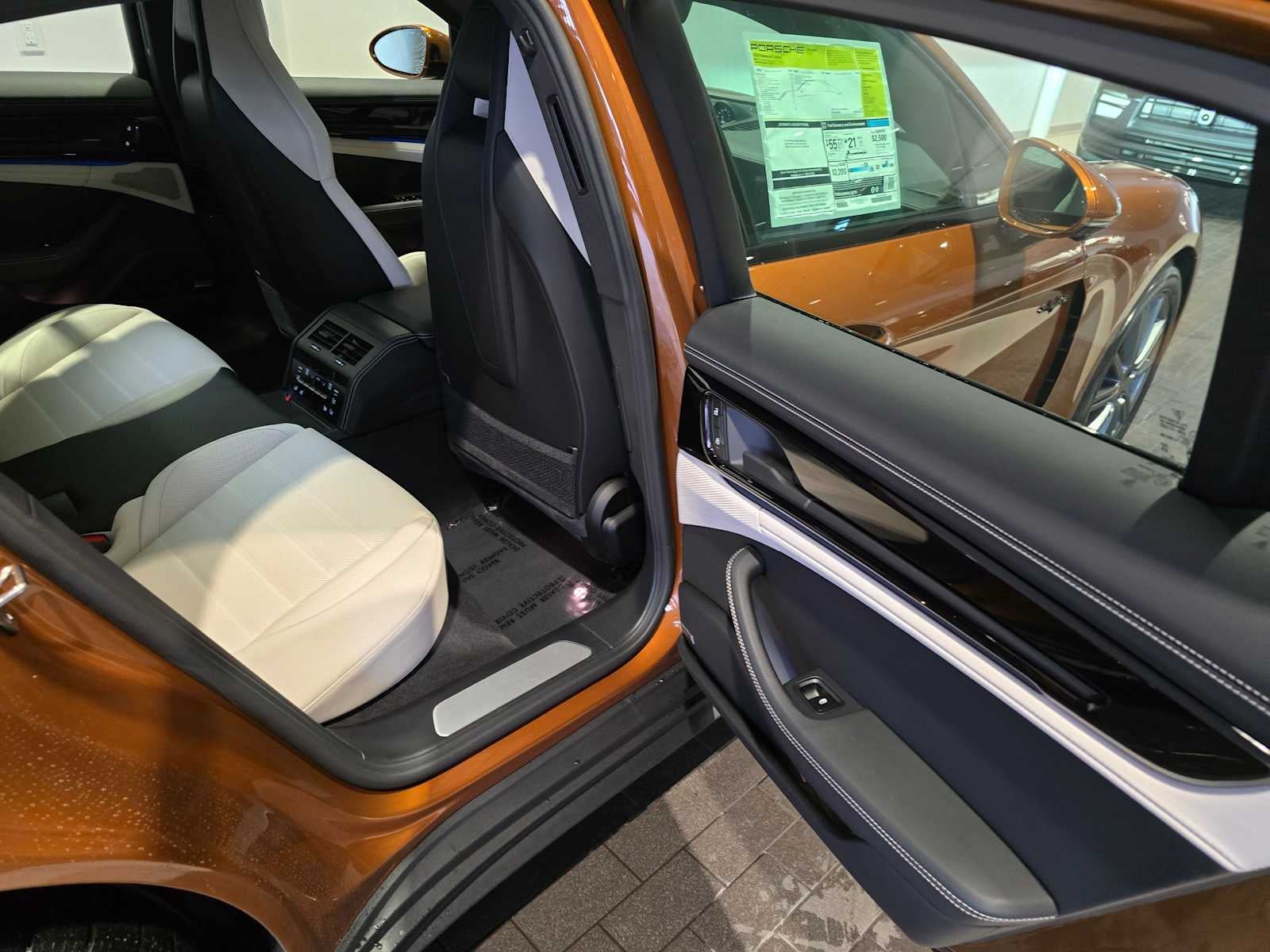 2026 Porsche Panamera 4 E-Hybrid