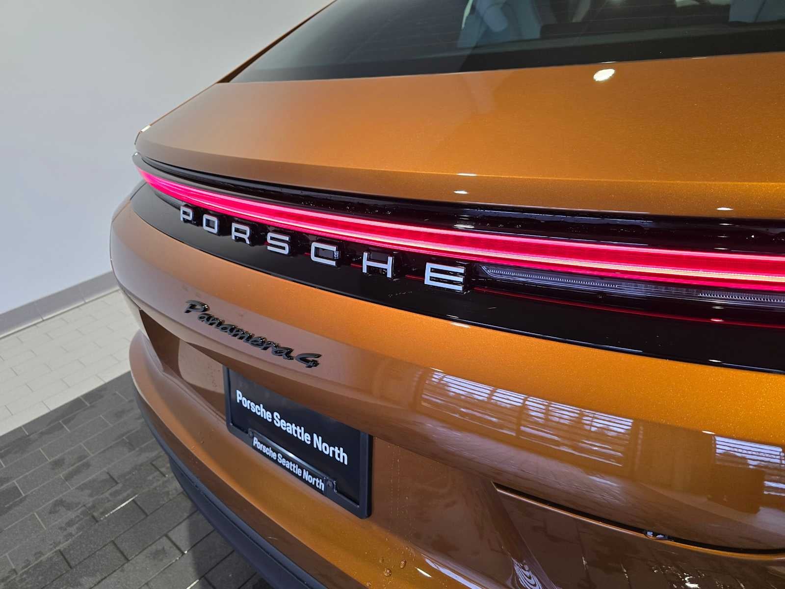 2026 Porsche Panamera 4 E-Hybrid