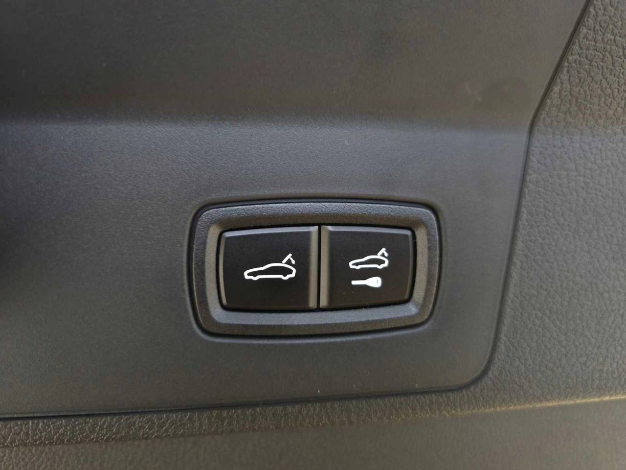 2026 Porsche Panamera 4 E-Hybrid