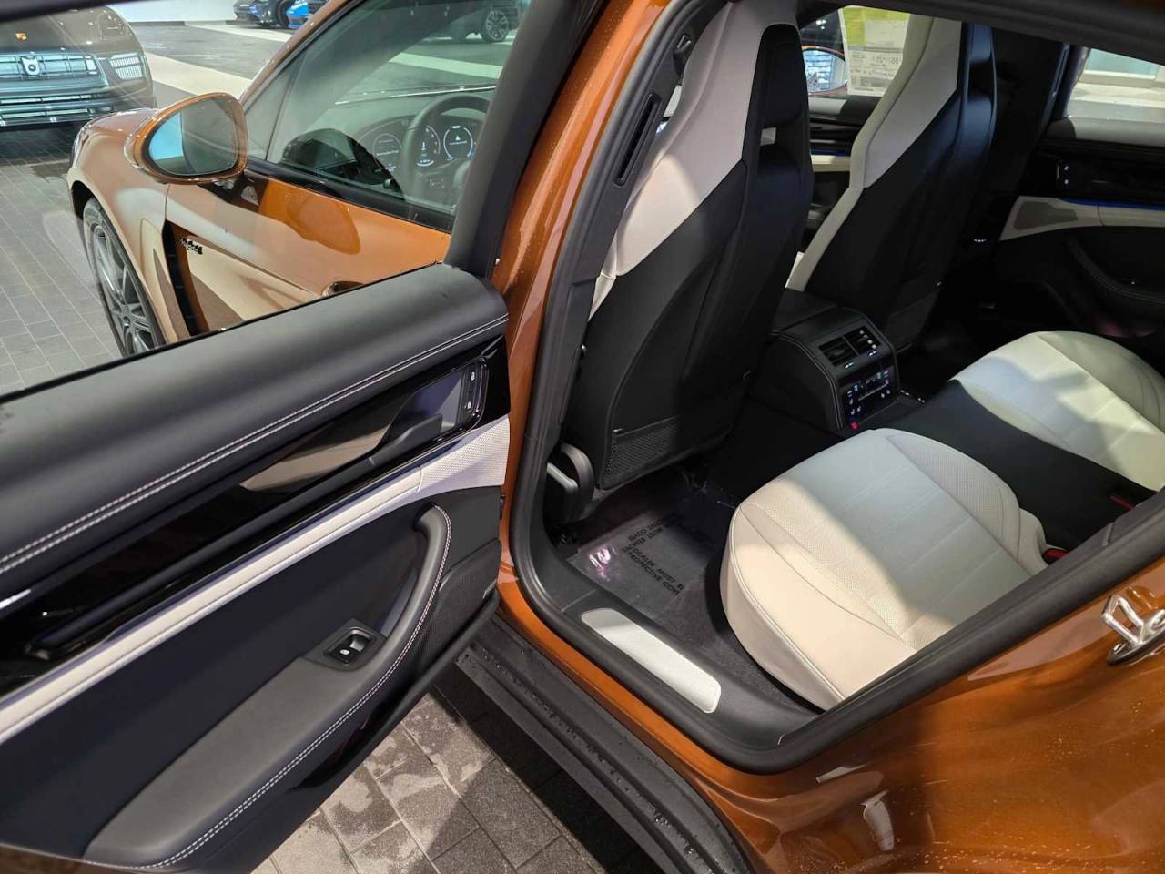 2026 Porsche Panamera 4 E-Hybrid