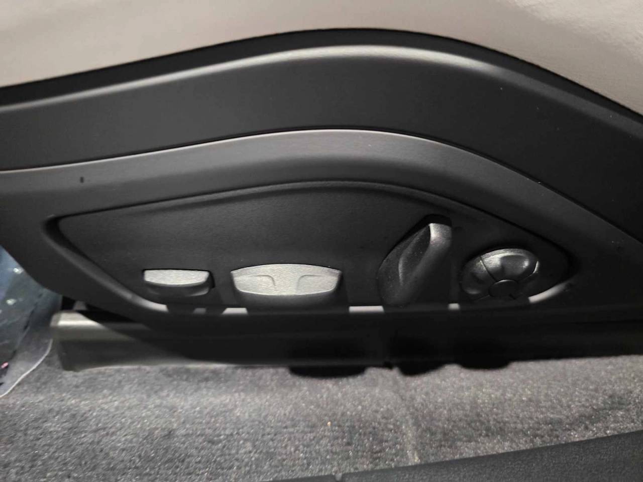 2026 Porsche Panamera 4 E-Hybrid