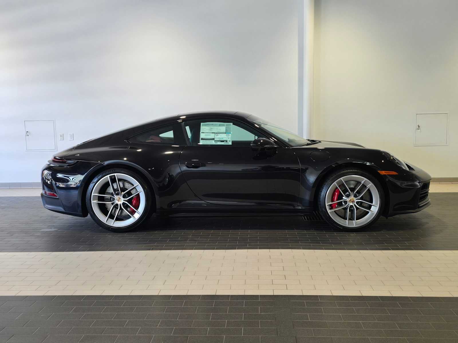 2025 Porsche 911 Carrera S