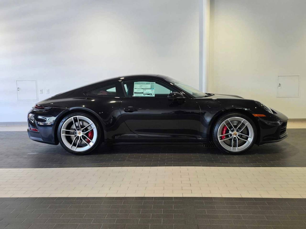 2025 Porsche 911 Carrera S