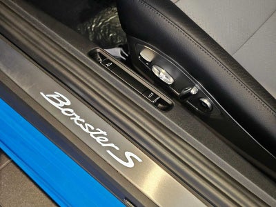 2025 Porsche 718 Boxster S